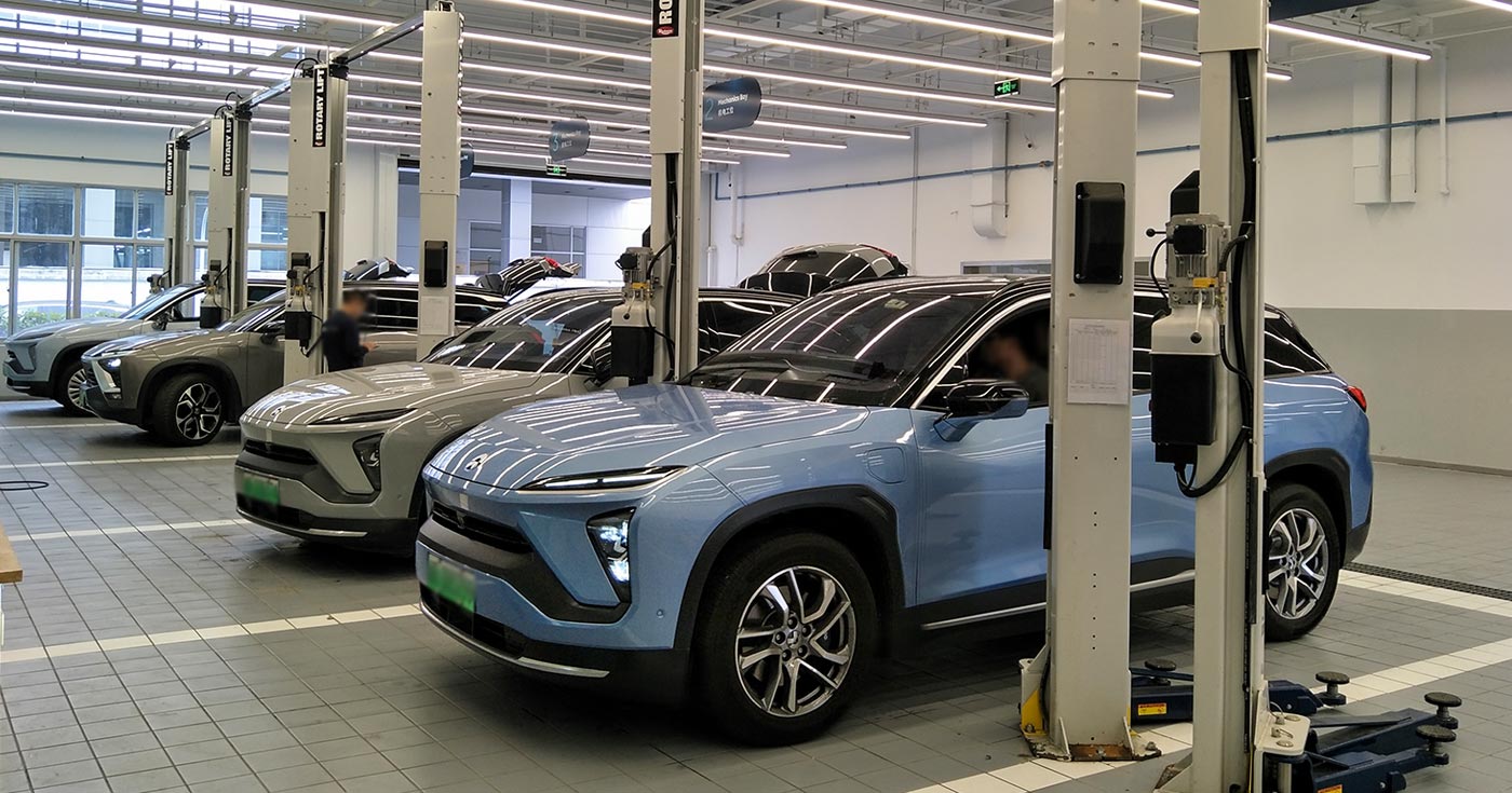 LED Linear Trunking Lights Application in 4S Service Center